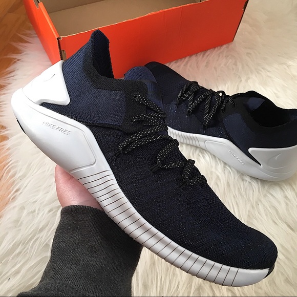 nike free tr metallic